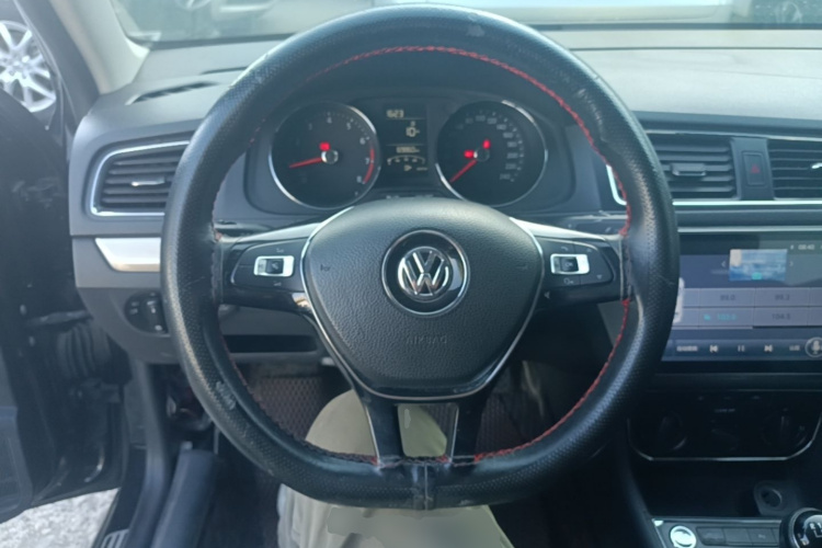 Volkswagen Lavida 2019 car image #11