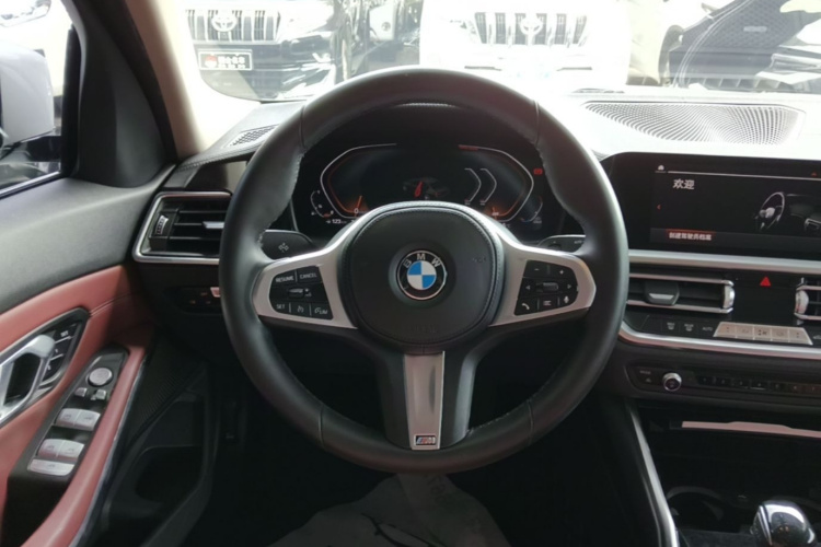 BMW 3 Series 2022 car image #15