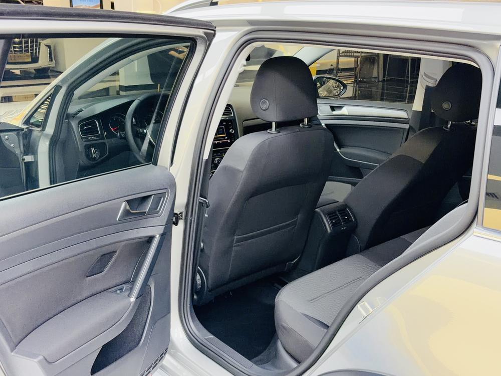 Volkswagen Golf (Imported) 2019 car image #15