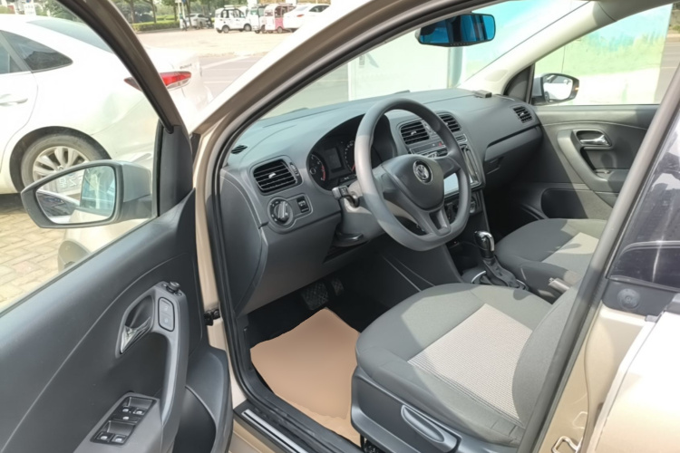 Volkswagen Polo 2016 #16 Volkswagen Polo 2016 car image #16