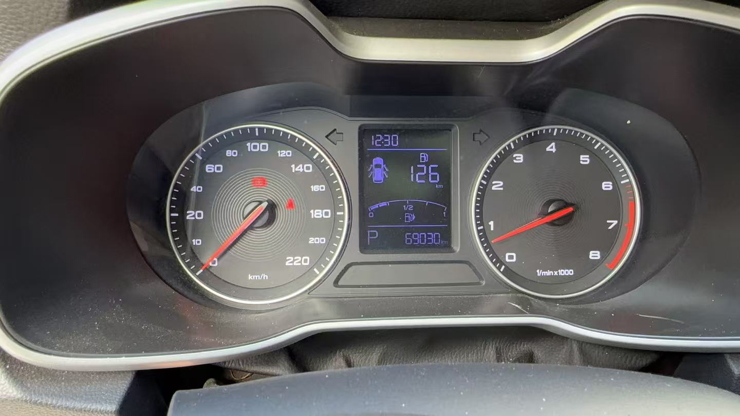 MG ZS 2019 car image #6