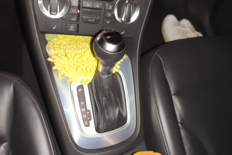 Audi Q3 2015 #14 Audi Q3 2015 car image #14