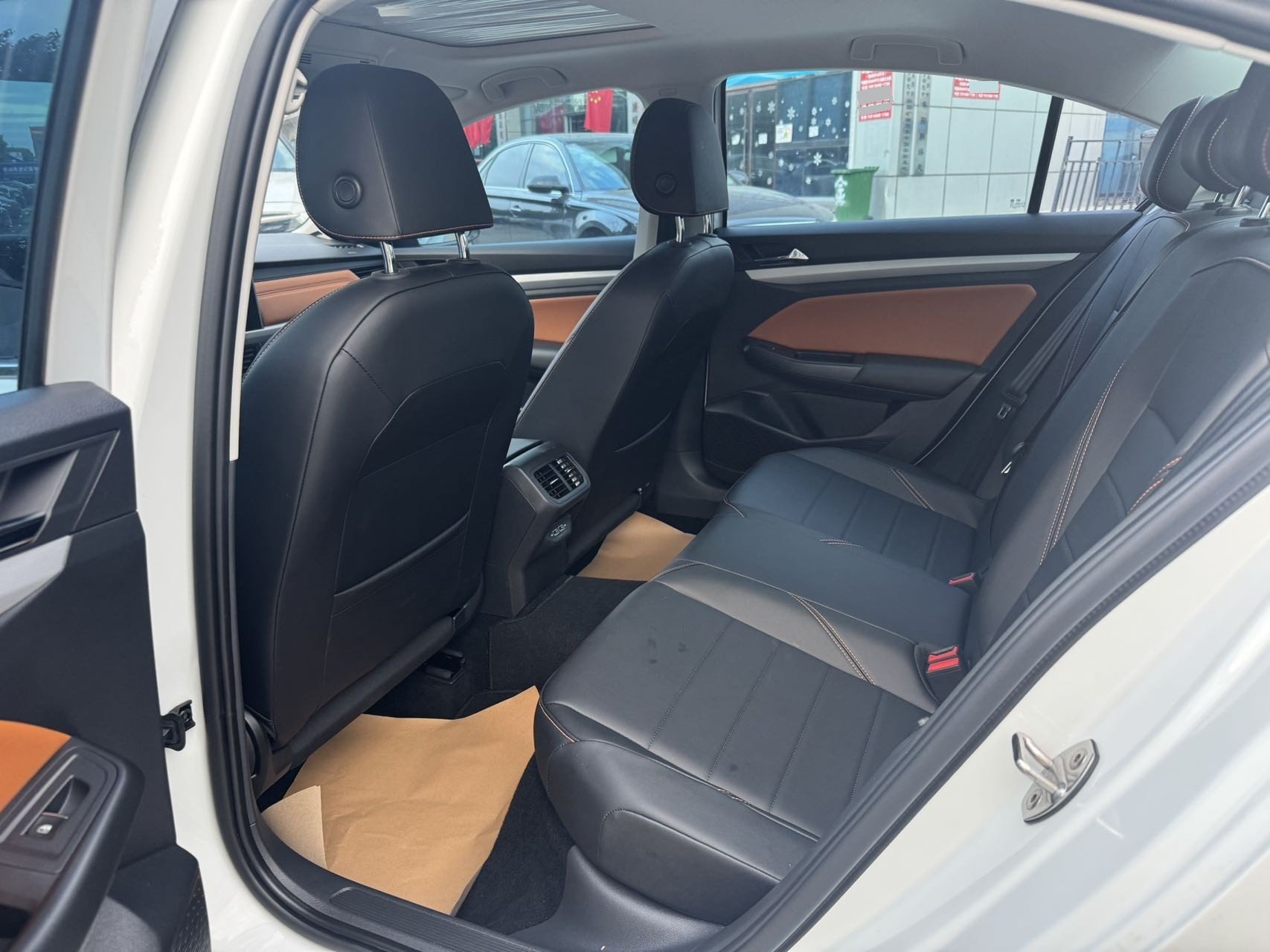 2025 car image #4