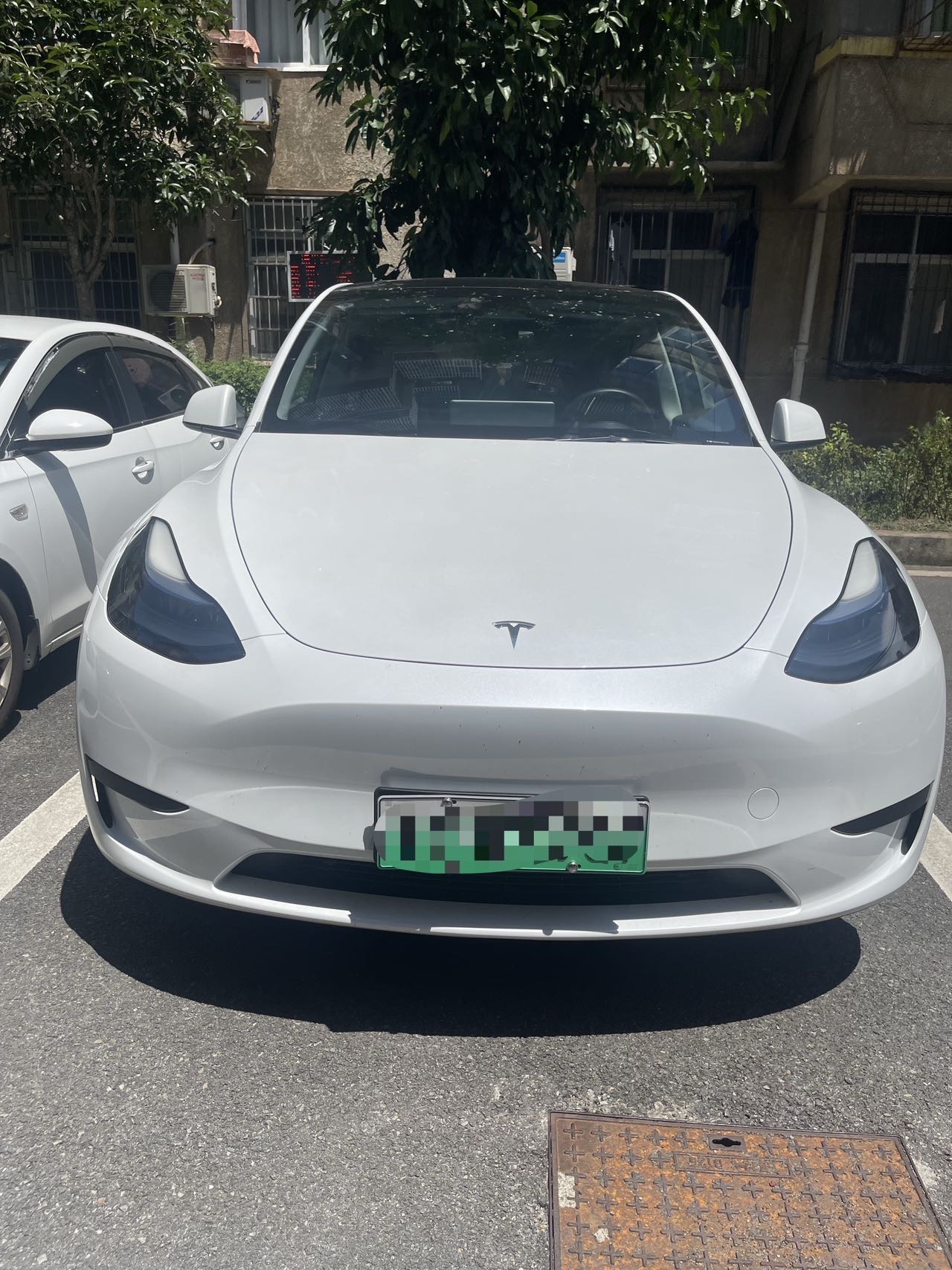 Tesla Model Y 2024 #2 Tesla Model Y 2024 car image #2