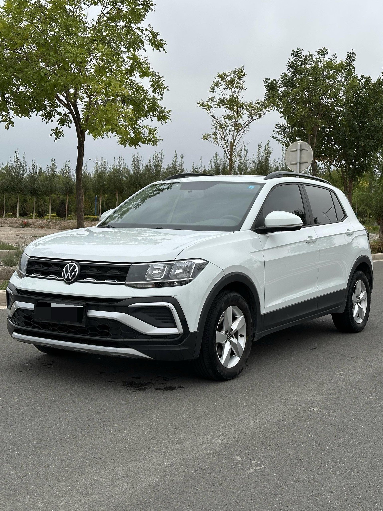 Volkswagen T-Cross 2023 car image 