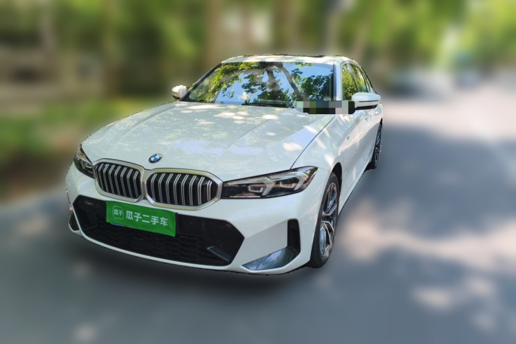 BMW 3 Series 2024 car image #2