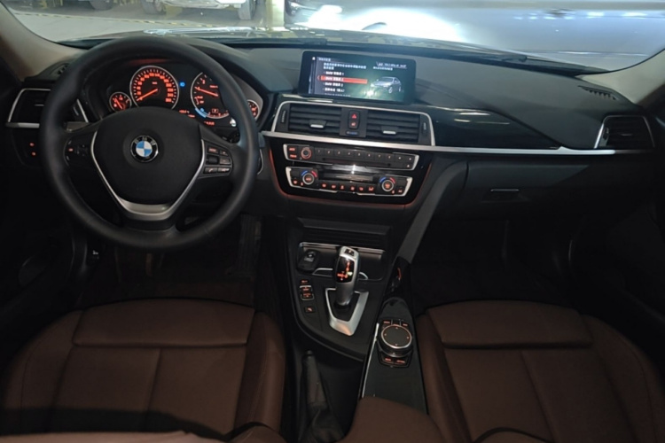 BMW 3 Series 2019 #10 BMW 3 Series 2019 car image #10