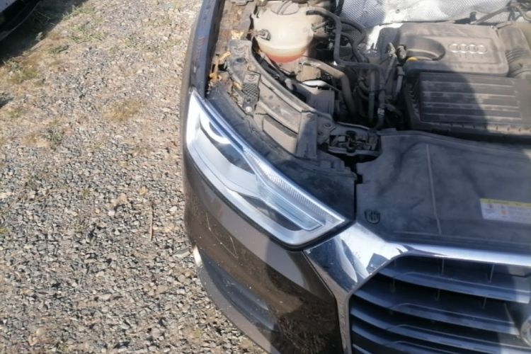 Audi Q3 2016 imagem de carro #8