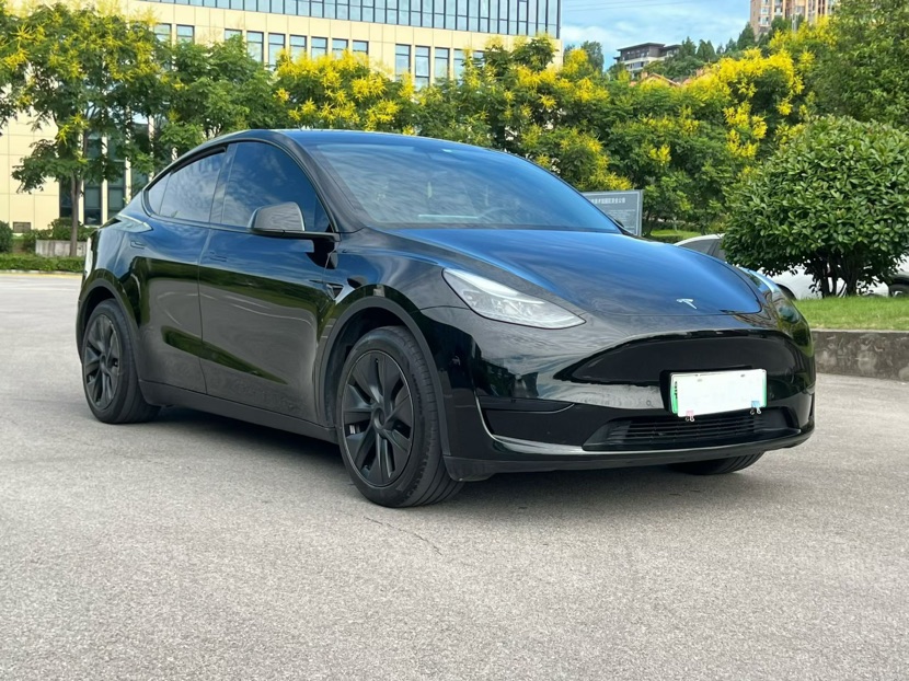 Tesla Model Y 2023 #3 Tesla Model Y 2023 car image #3