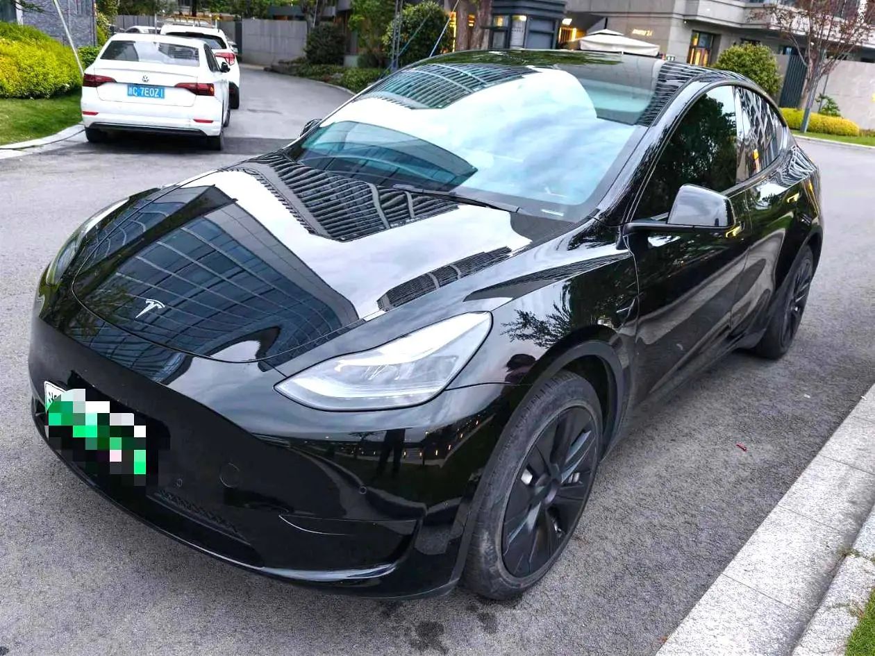 Tesla Model Y 2022 Tesla Model Y 2022 car image