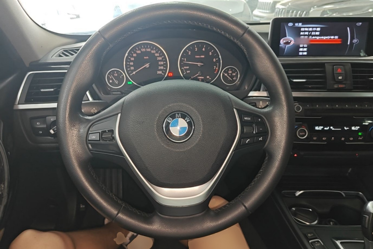 BMW 3 Series 2016 car image #11