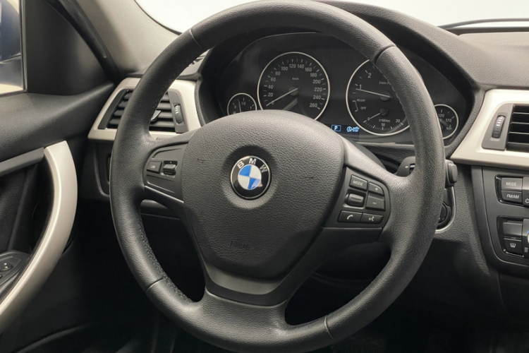 BMW 3 Series 2015 #16 BMW 3 Series 2015 car image #16