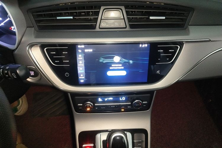 GEELY Emgrand GS 2018 car image #13