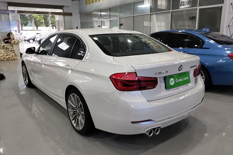 BMW 3 Series 2018 car image #5