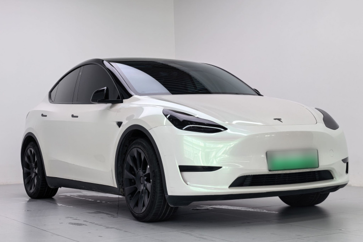 Tesla Model Y 2023 #5 Tesla Model Y 2023 car image #5