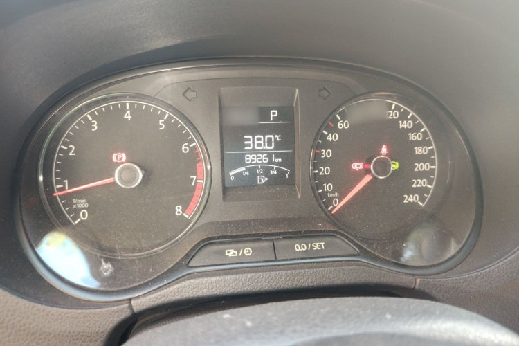 Volkswagen Polo 2016 car image #16