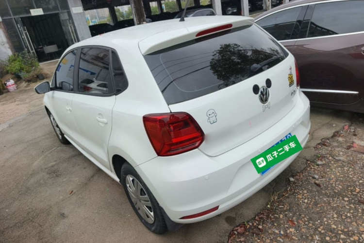Volkswagen Polo 2019 car image #5