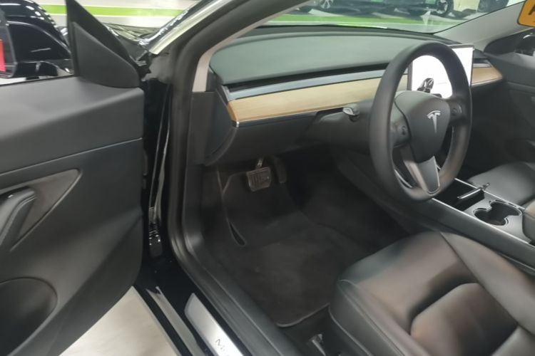 Tesla Model 3 2020 #16 Tesla Model 3 2020 car image #16