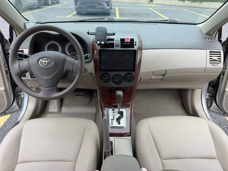 Toyota Corolla 2010 car image #7