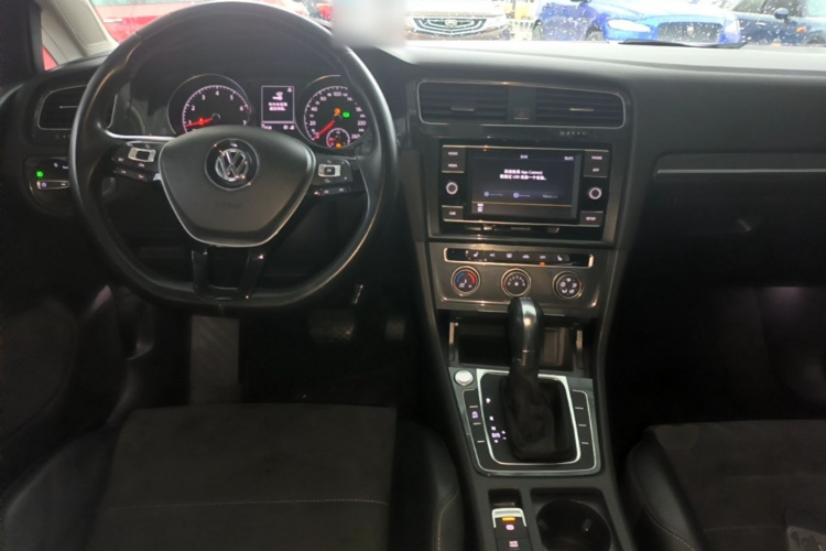 Volkswagen Golf 2018 #10 Volkswagen Golf 2018 car image #10