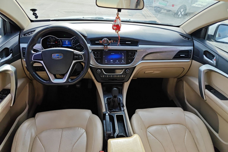 GEELY Emgrand 2018 car image #9