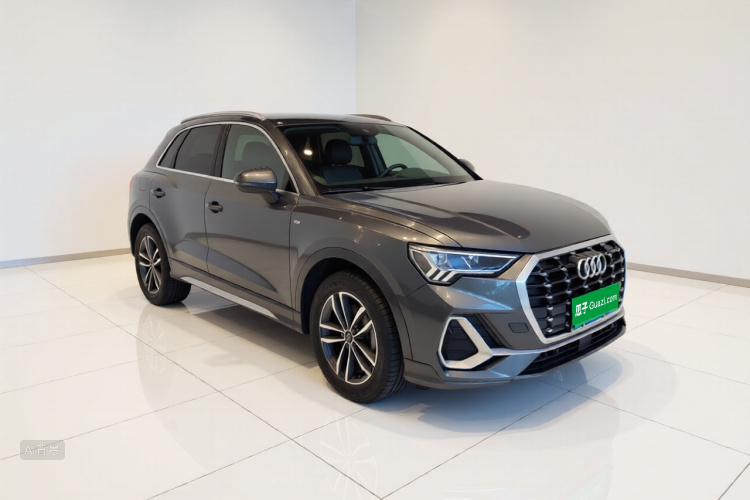 Audi Q3 2021 immagine di auto #4