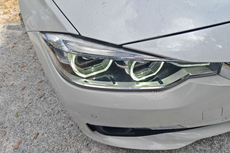 BMW 3 Series 2017 #8 BMW 3 Series 2017 car image #8