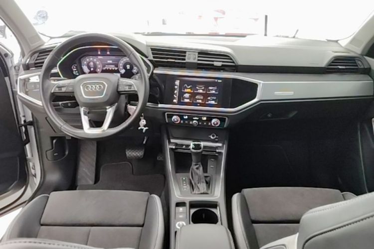 Audi Q3 2021 #10 Audi Q3 2021 car image #10