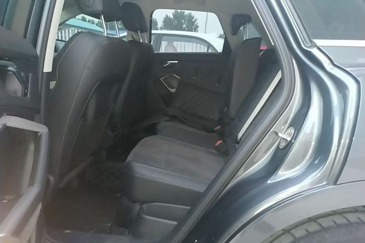 Audi Q3 2022 car image #17