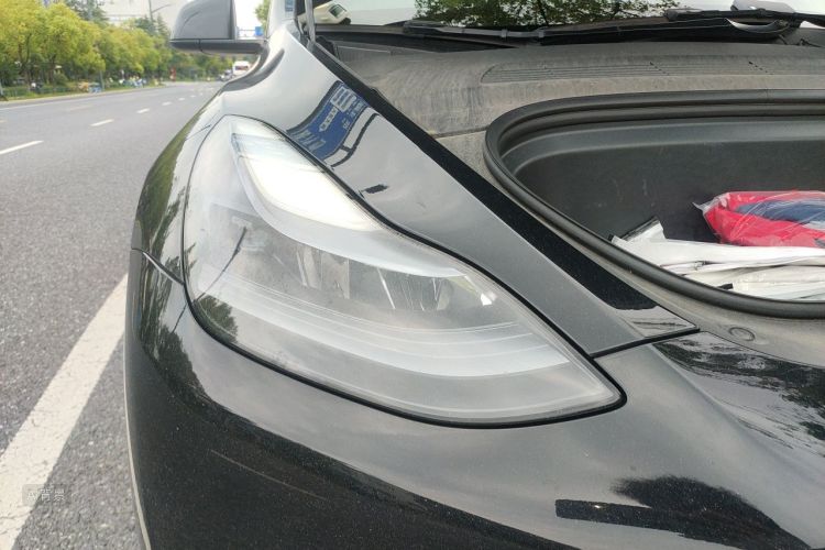 Tesla Model Y 2022 #8 Tesla Model Y 2022 car image #8