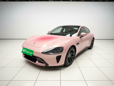 MI SU7 2025 immagine di auto 