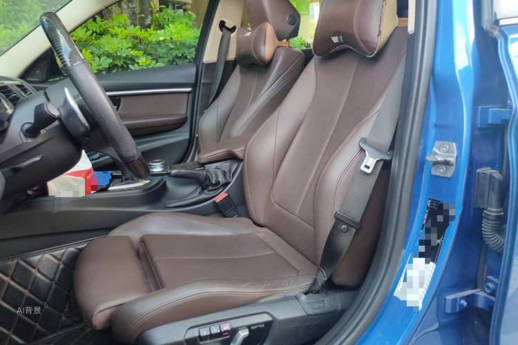 BMW 3 Series 2018 car image #17