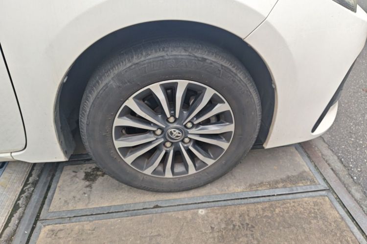 Toyota Corolla 2019 #9 Toyota Corolla 2019 car image #9