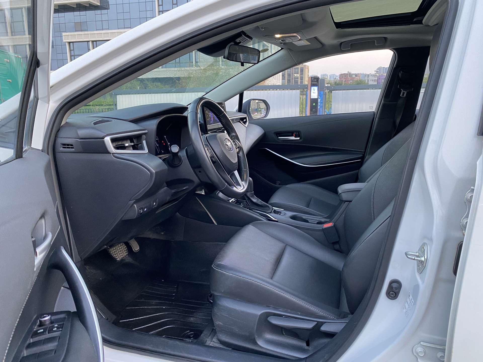 Toyota Corolla 2024 immagine di auto #7