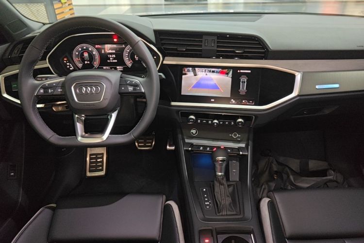 Audi Q3 2024 #11 Audi Q3 2024 car image #11