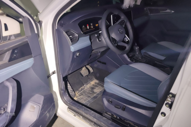 Volkswagen Tharu 2024 immagine di auto #18