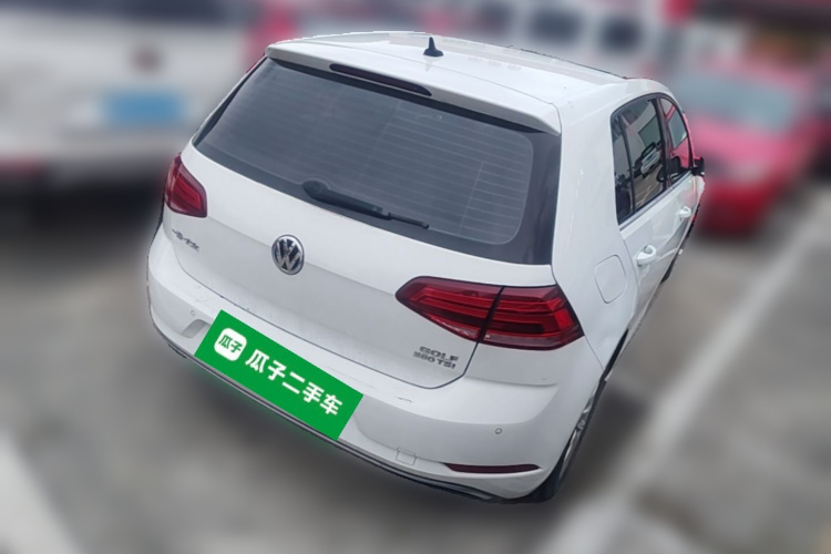 Volkswagen Golf 2019 car image #7