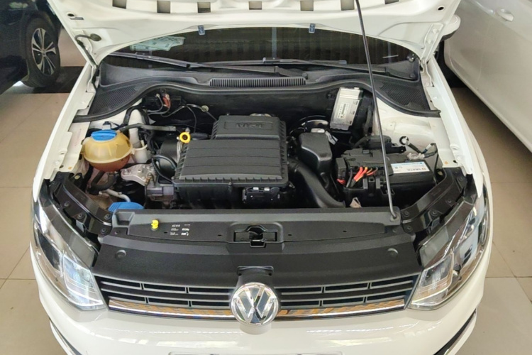 Volkswagen Polo 2016 car image #20