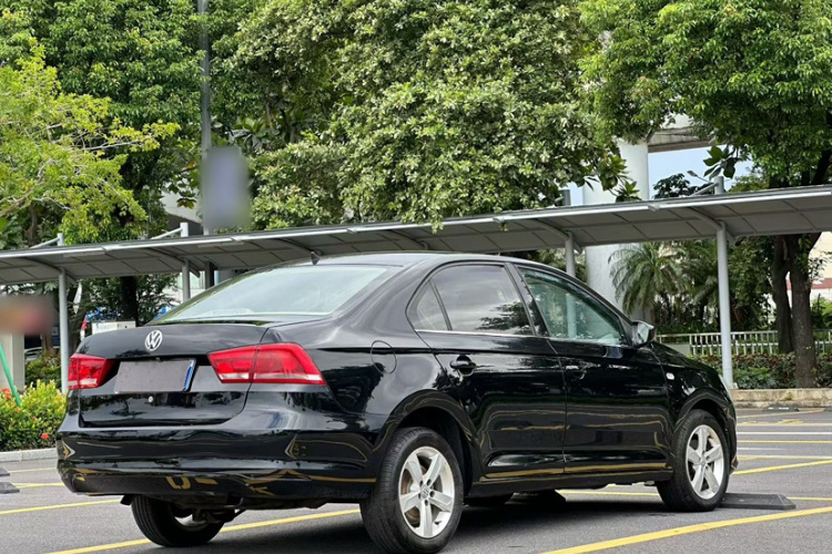 Volkswagen Santana 2015 car image #7