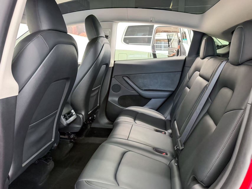 Tesla Model Y 2023 #8 Tesla Model Y 2023 car image #8