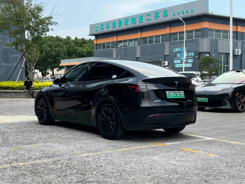 Tesla Model Y 2021 #6 Tesla Model Y 2021 car image #6