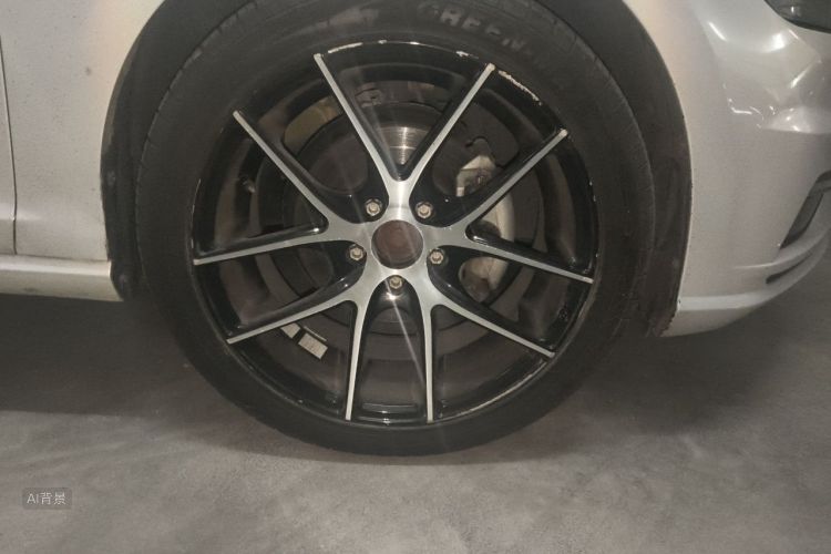 Volkswagen Golf 2018 car image #9