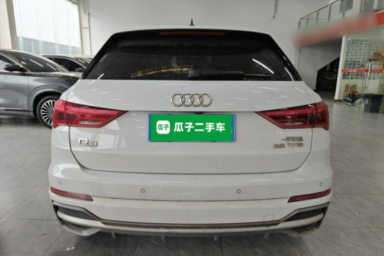 Audi Q3 2022 car image #6