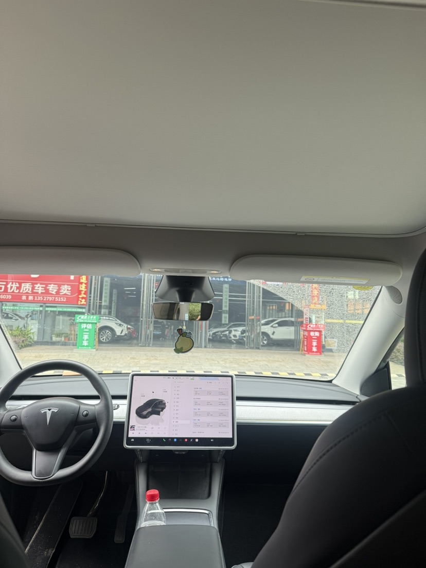 Tesla Model Y 2024 car image #7