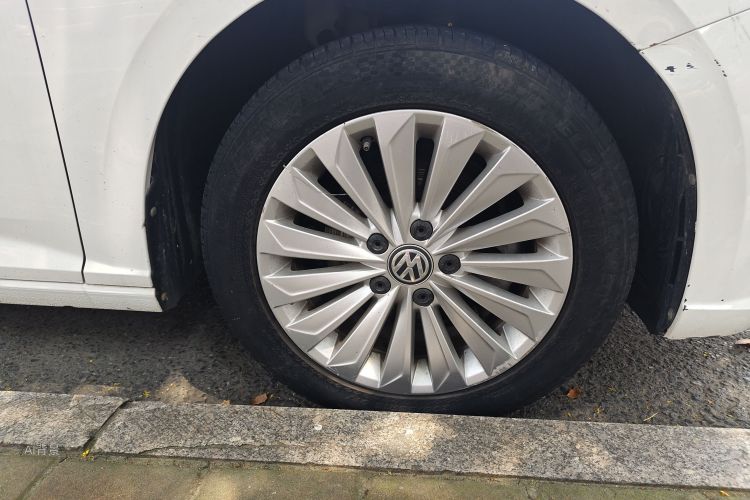 Volkswagen Lavida 2019 car image #9
