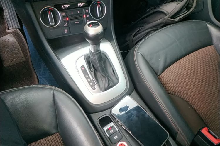 Audi Q3 2016 immagine di auto #14
