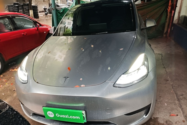 Tesla Model Y 2023 #3 Tesla Model Y 2023 car image #3