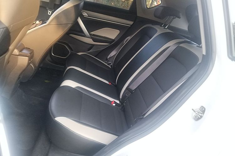 GEELY Coolray 2020 #17 GEELY Coolray 2020 صورة سيارة #17