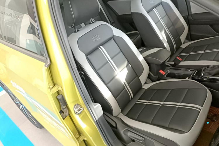 Volkswagen T-Roc 2023 #24 Volkswagen T-Roc 2023 immagine di auto #24