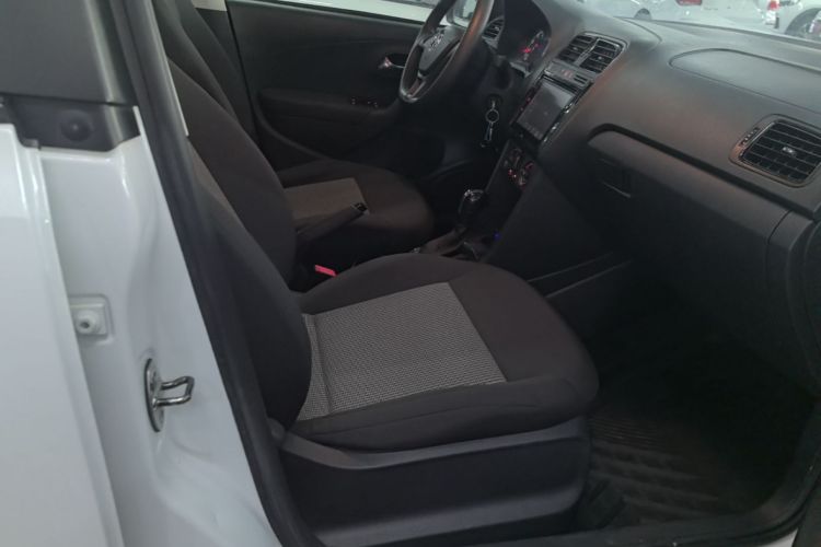 Volkswagen Polo 2019 #24 Volkswagen Polo 2019 car image #24